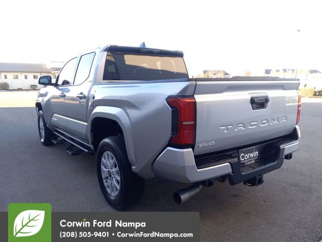 Used 2025 Toyota Tacoma SR5 image 5