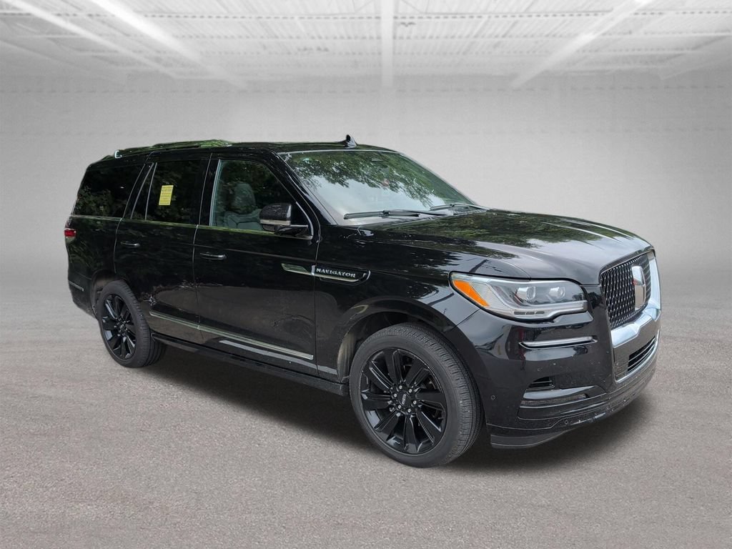 Used 2023 Lincoln Navigator Reserve AWD/4WD image 21