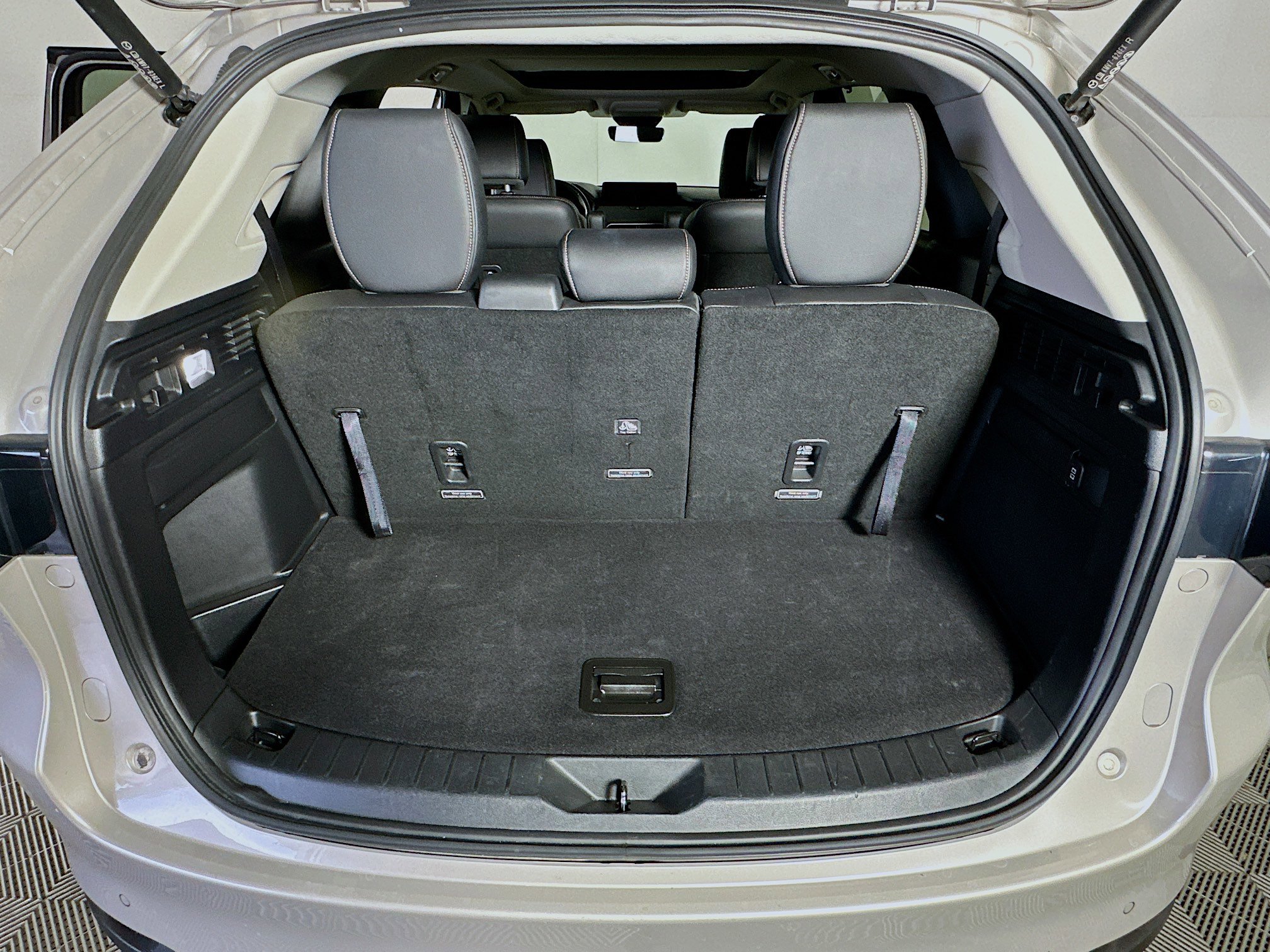 Used 2025 MAZDA CX-90 3.3 Turbo w/ Premium Sport Pkg AWD/4WD image 31