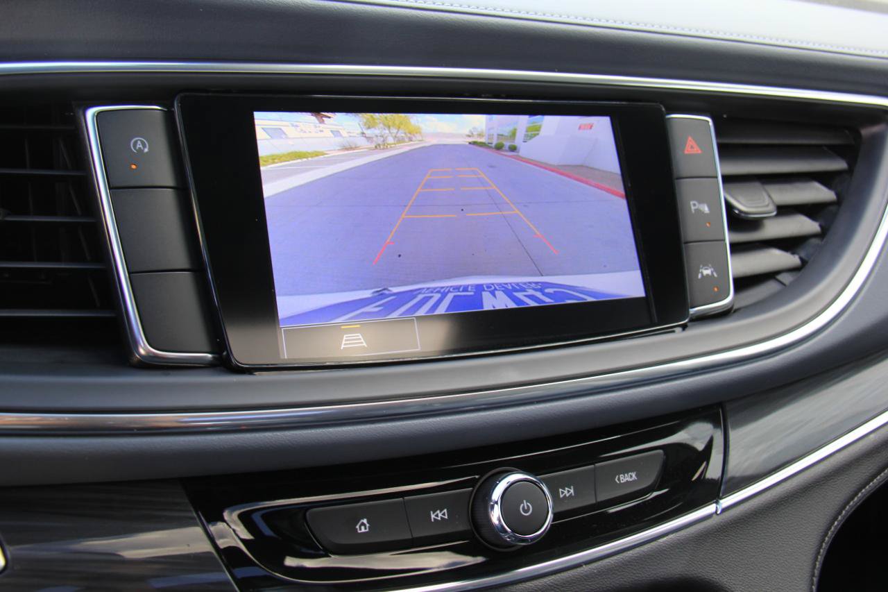 Used 2024 Buick Enclave Essence FWD image 21