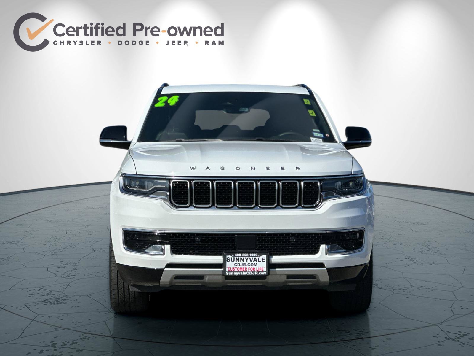 Used 2024 Jeep Wagoneer L Series II RWD image 9