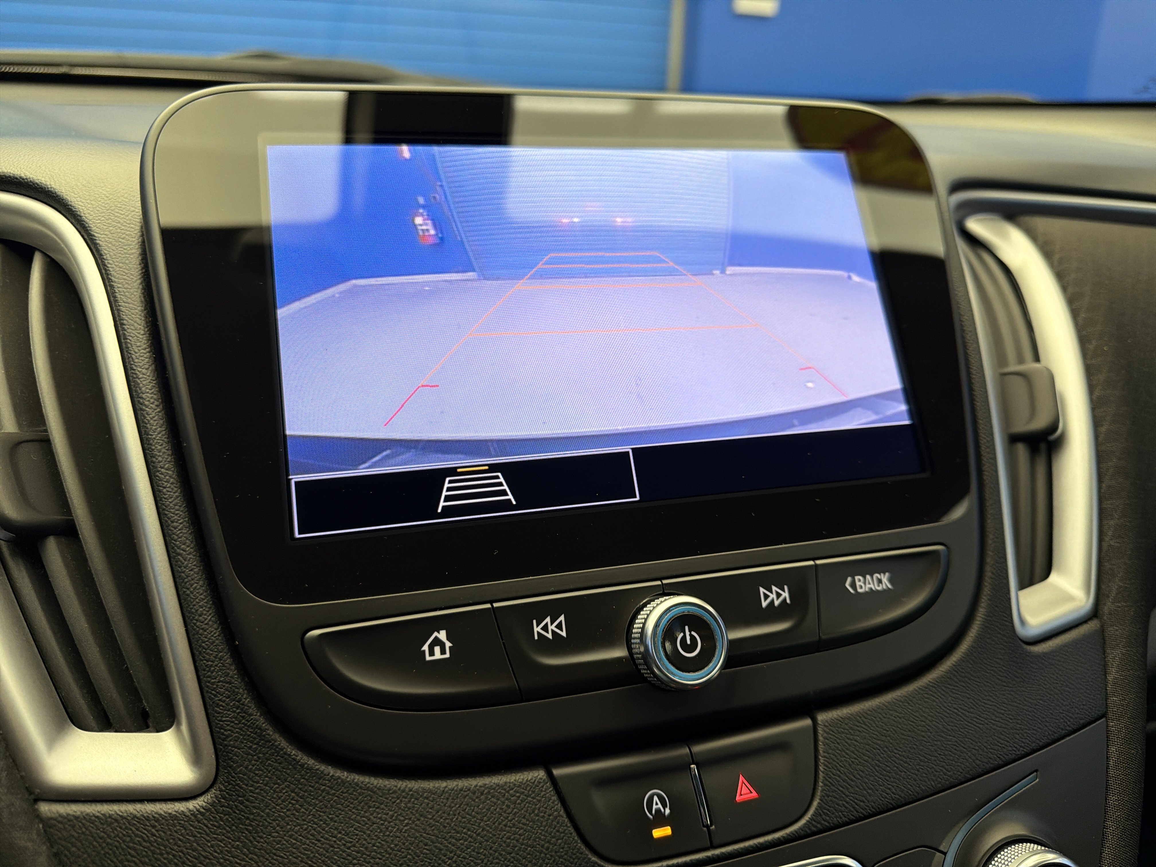 Used 2021 Chevrolet Malibu LS image 19