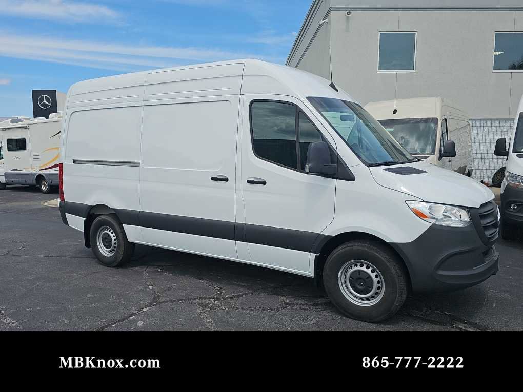 Used 2025 Mercedes-Benz Sprinter 2500 image 1