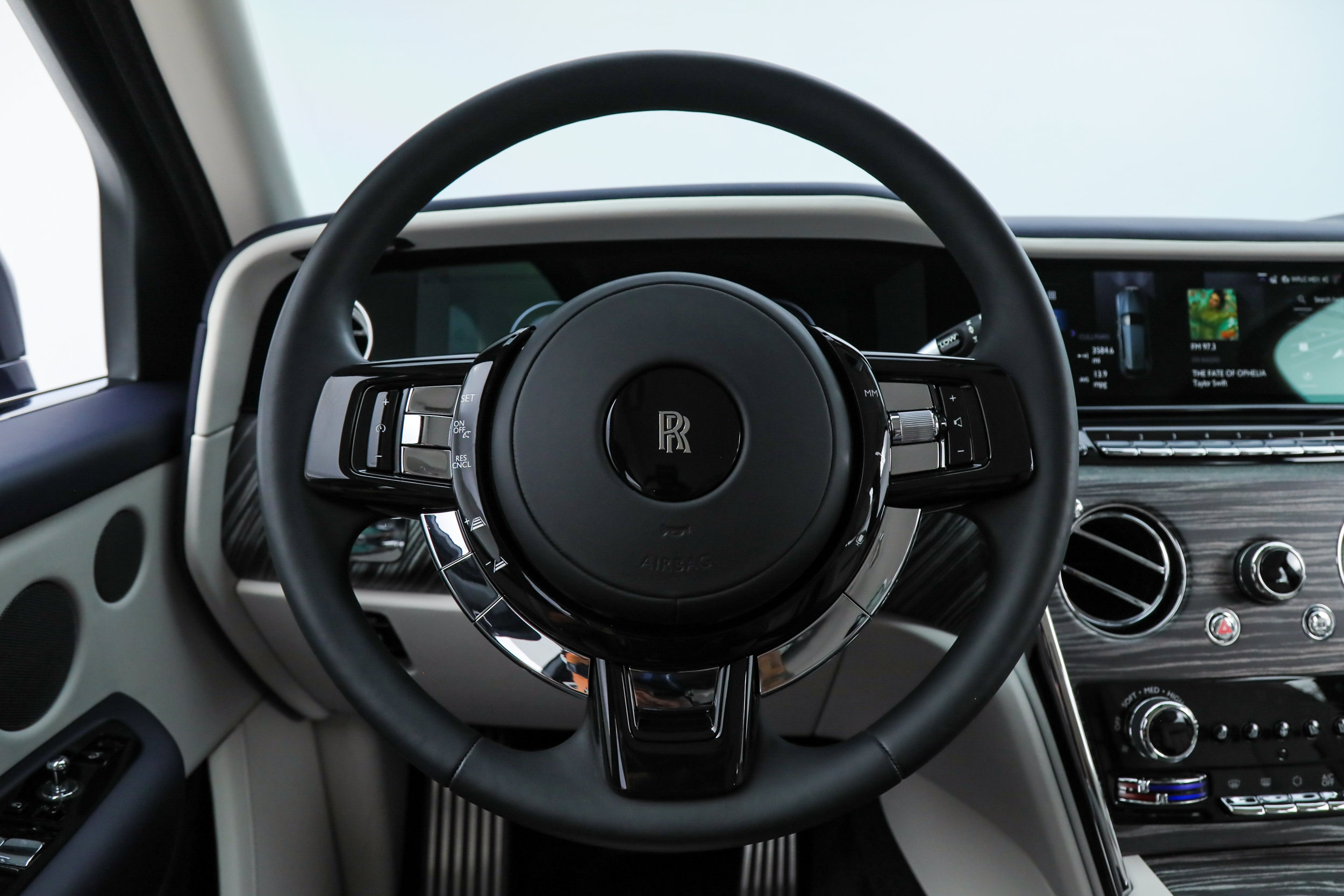 Used 2026 Rolls-Royce Cullinan AWD/4WD image 27