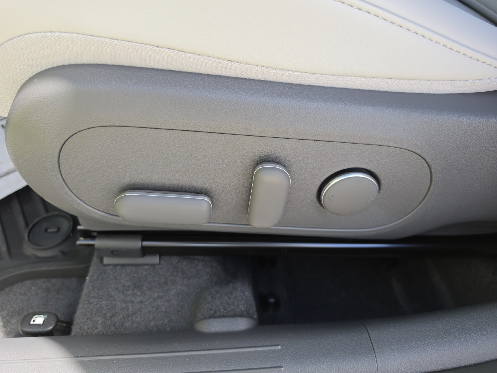 New 2027 Hyundai Kona Limited FWD image 23