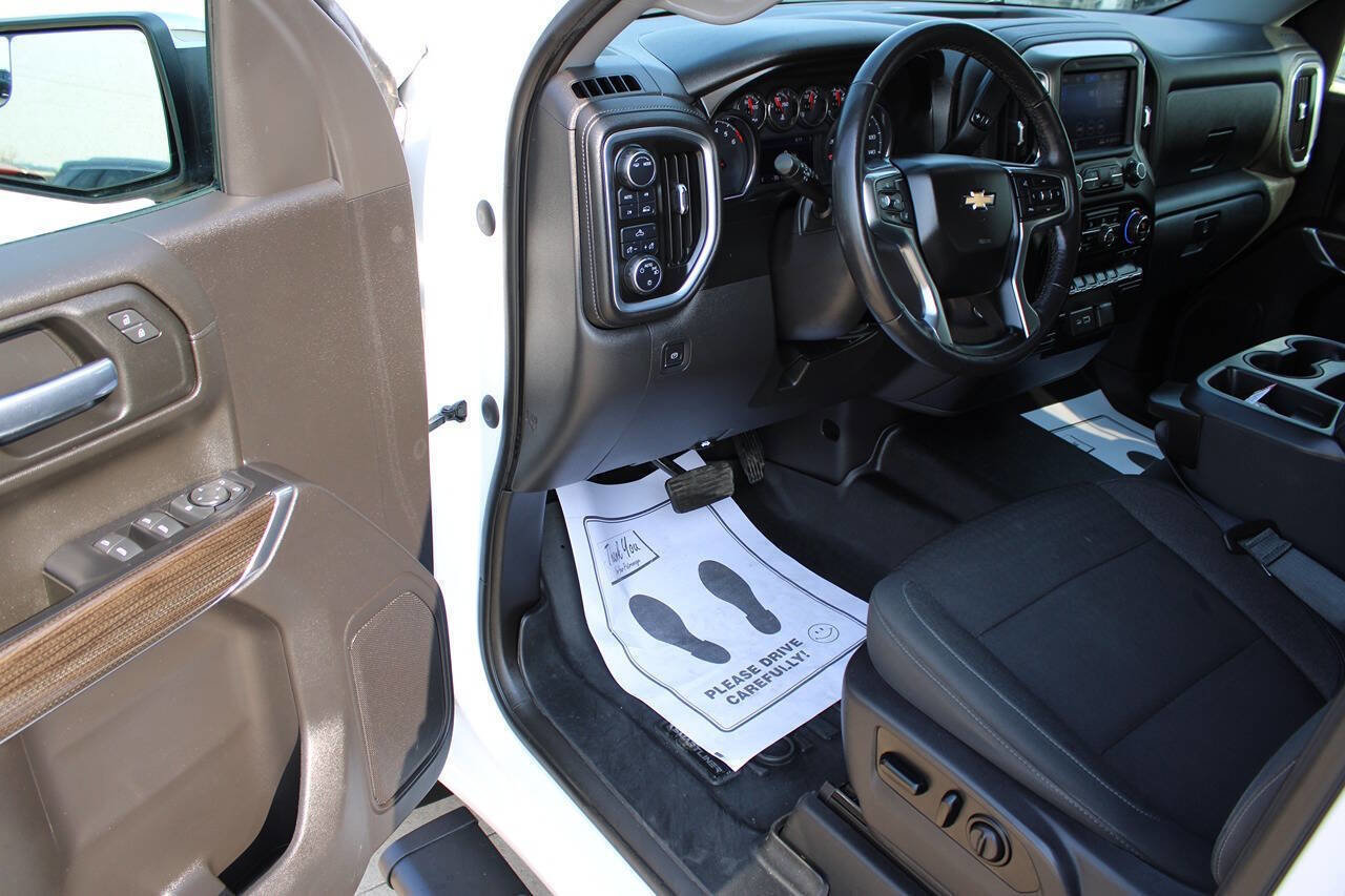 Used 2018 Land Rover Discovery Sport SE image 22