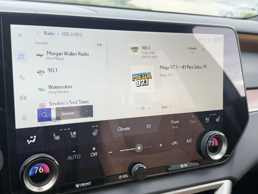 Used 2025 Lexus RX 350 Premium w/ Accessory Package (Z1) image 23