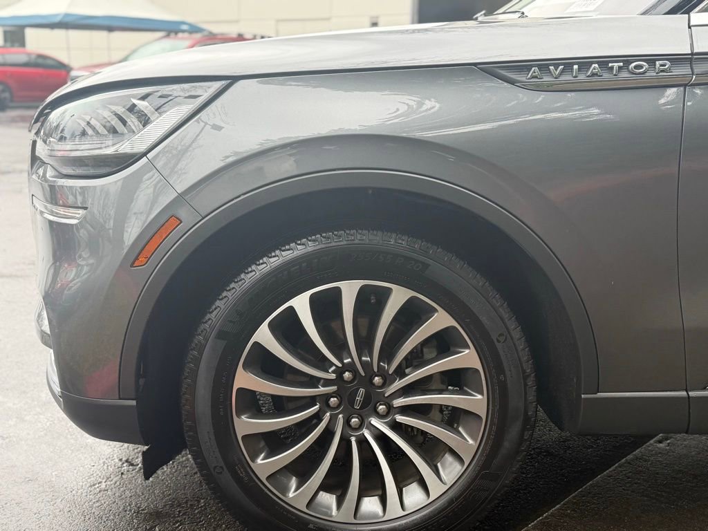 Used 2023 Lincoln Aviator Reserve image 3