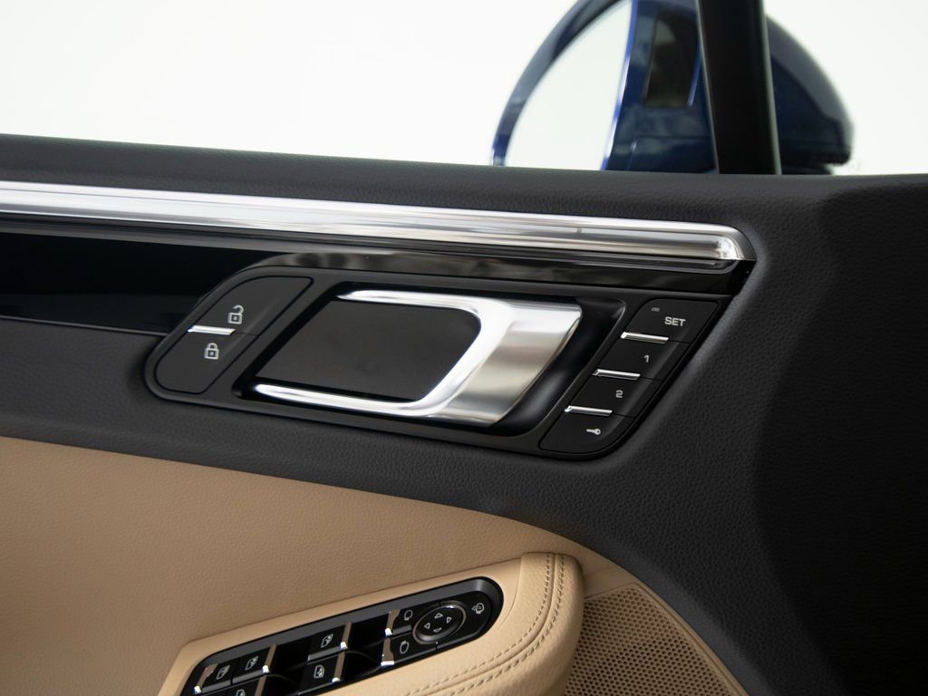 New 2026 Porsche Macan image 19