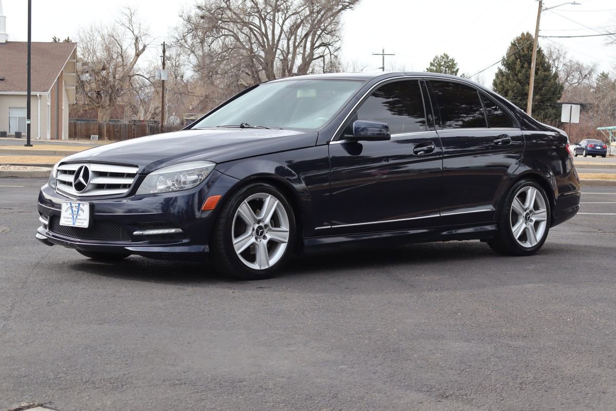 Used 2011 Mercedes-Benz C 300 4MATIC Sedan image 11