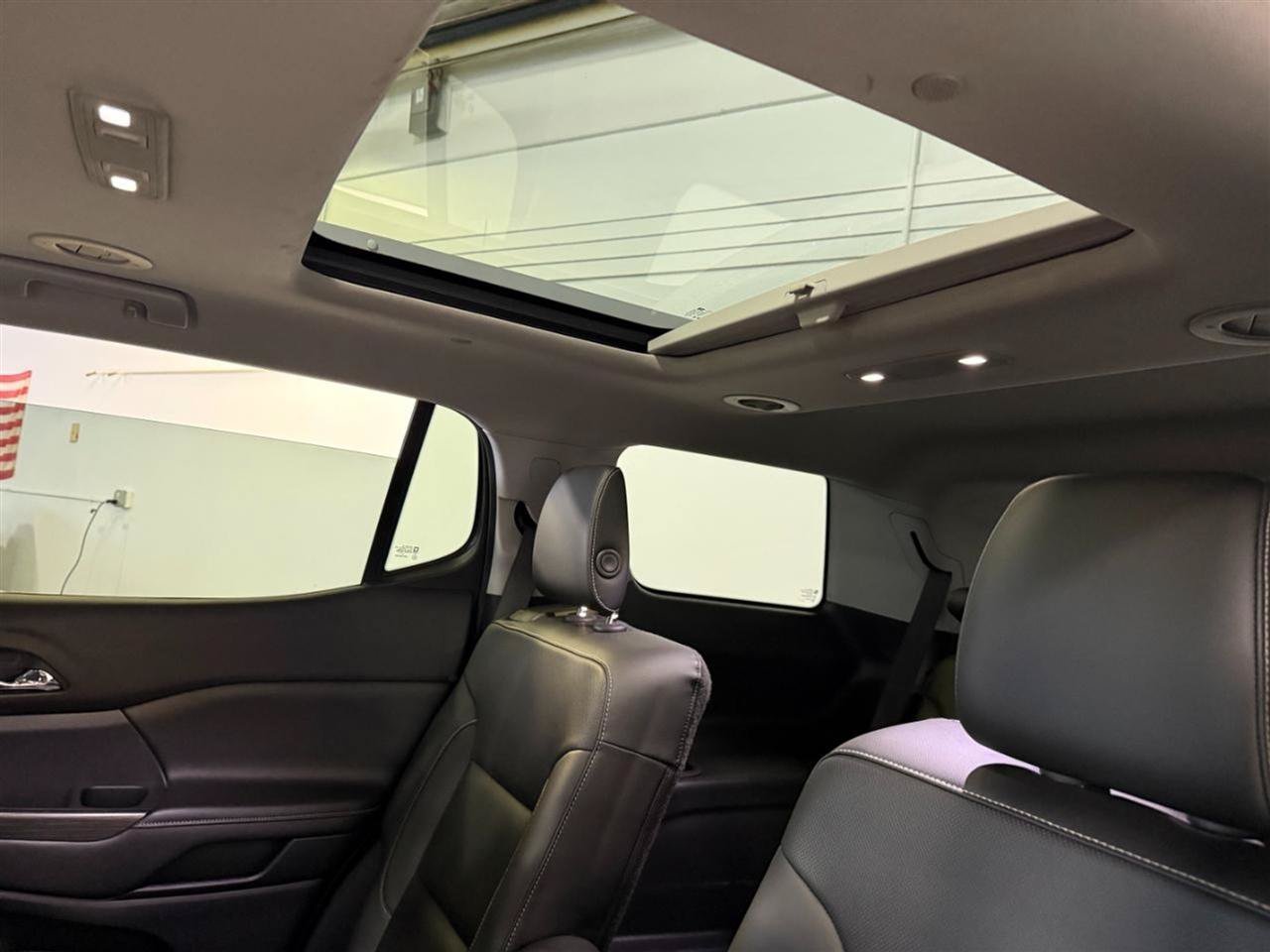 Used 2019 GMC Acadia SLT AWD/4WD image 35