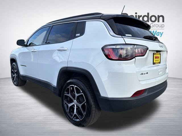 Used 2024 Jeep Compass Limited AWD/4WD image 5