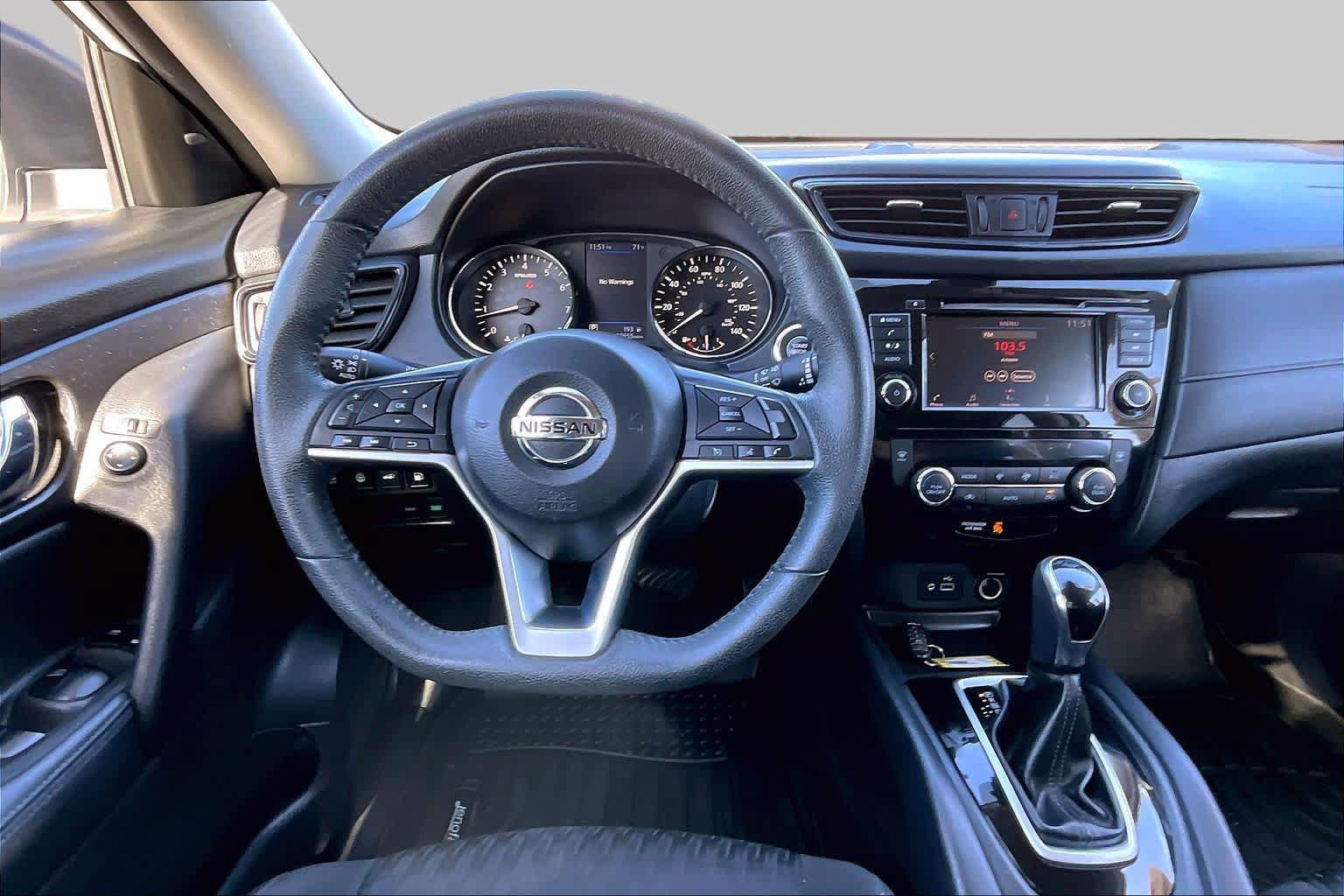 Used 2019 Nissan Rogue SV FWD image 5
