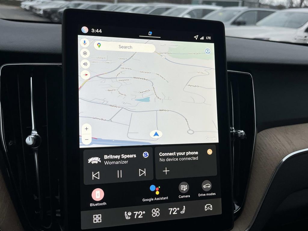 New 2026 Volvo XC60 B5 Plus w/ Protection Package Premier image 30