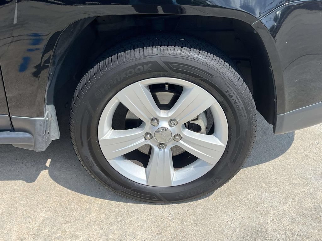 Used 2017 Jeep Compass Sport w/ Power Value Group FWD image 9