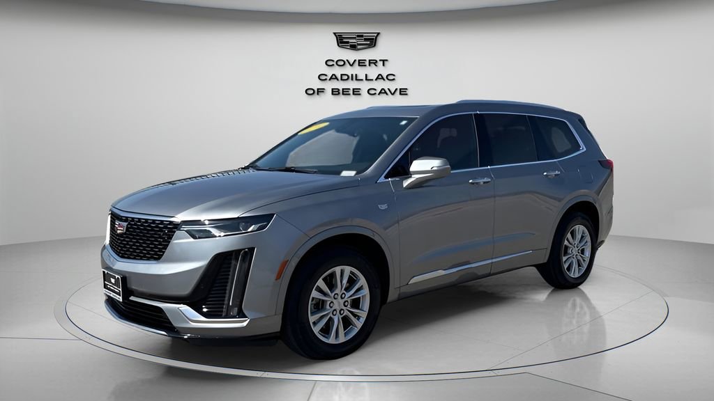 New 2025 Cadillac XT6 Luxury image 3