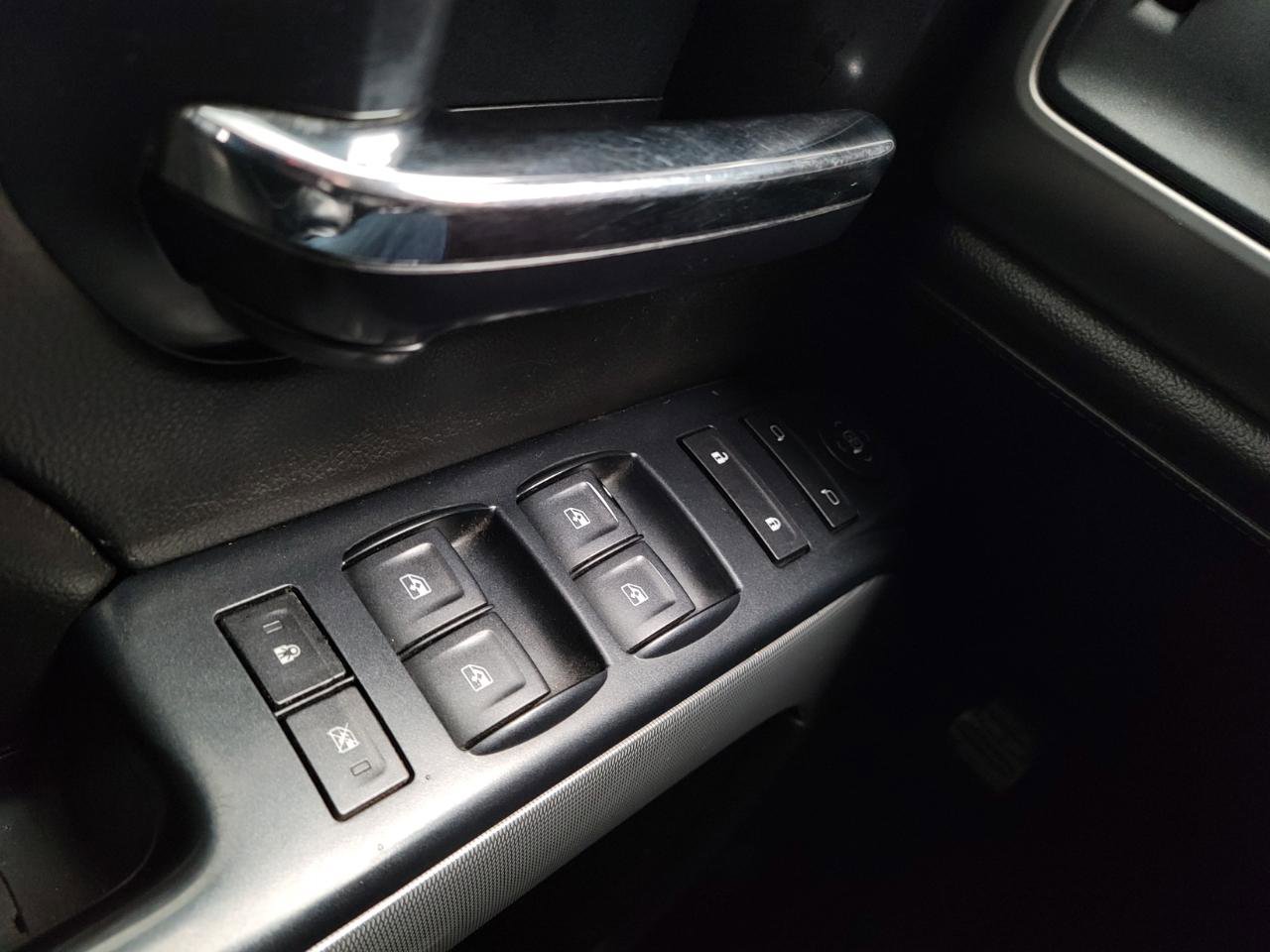 Used 2015 GMC Sierra 2500 SLE w/ SLE Preferred Package image 13