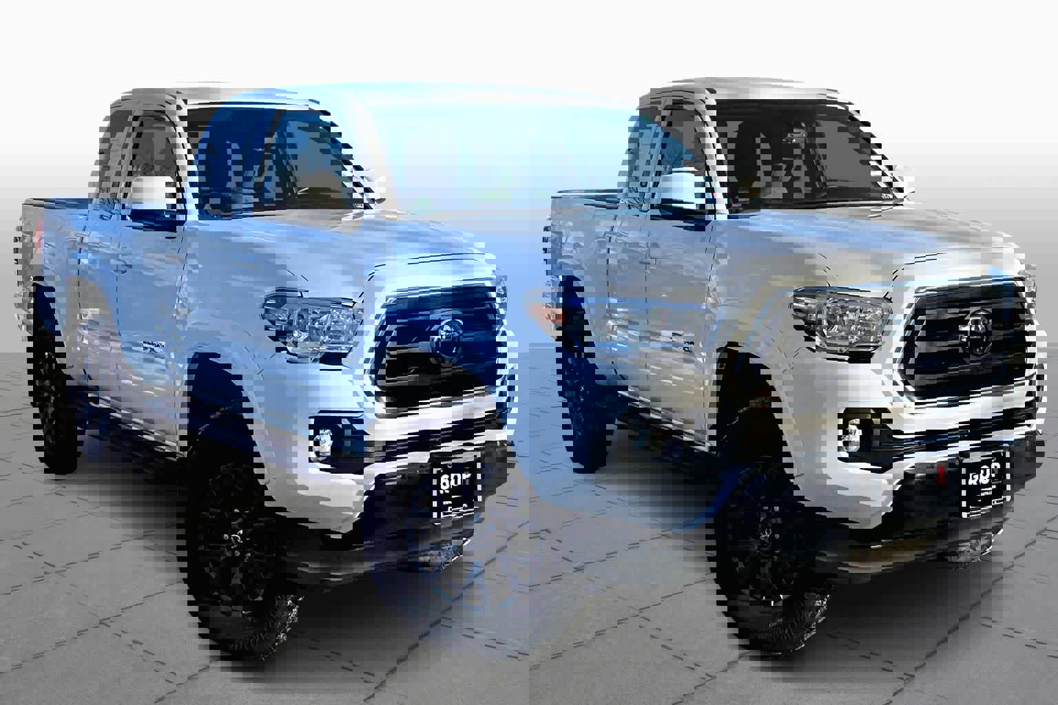 Certified 2022 Toyota Tacoma SR5 image 3