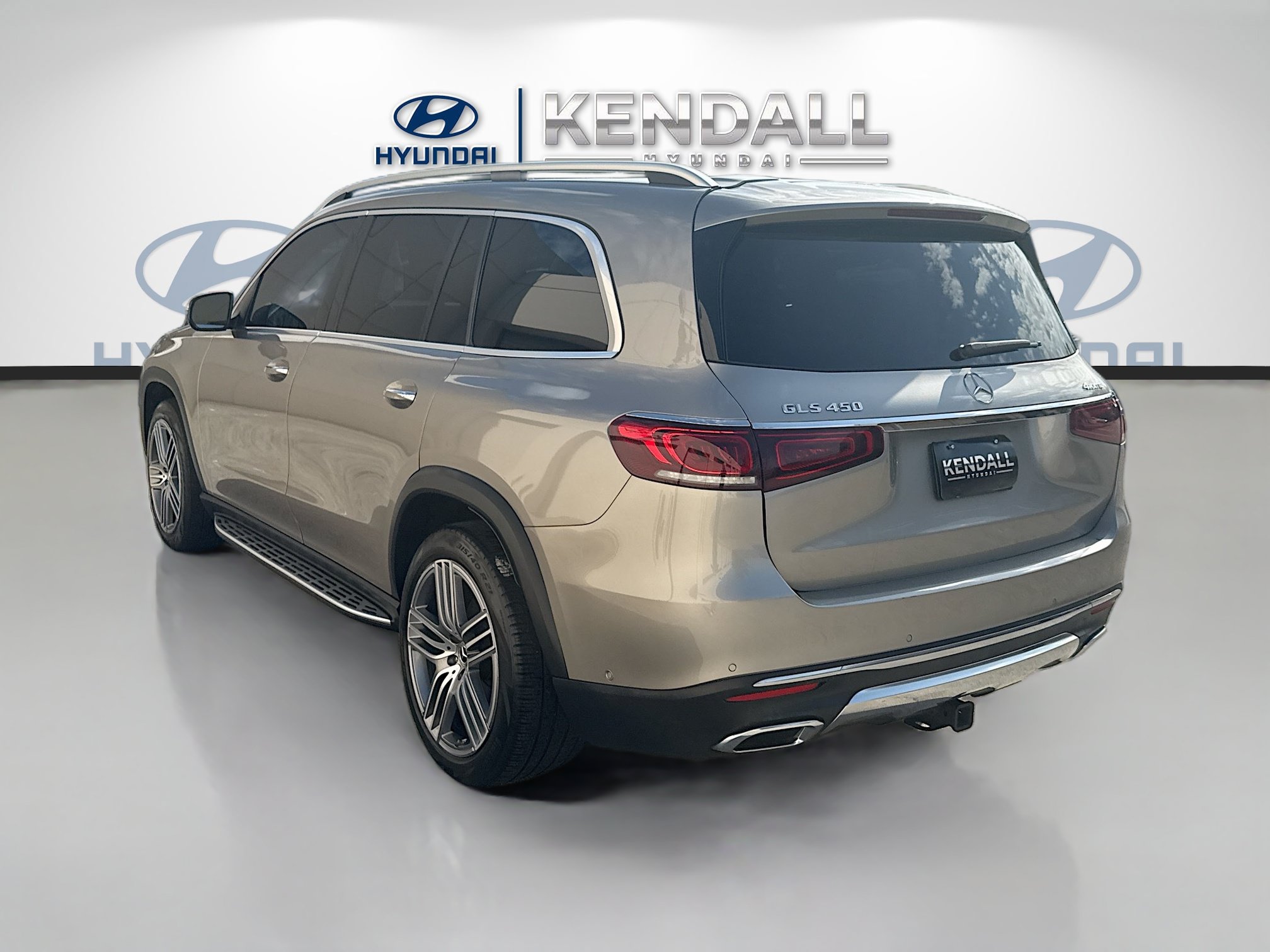 Used 2021 Mercedes-Benz GLS 450 4MATIC image 4