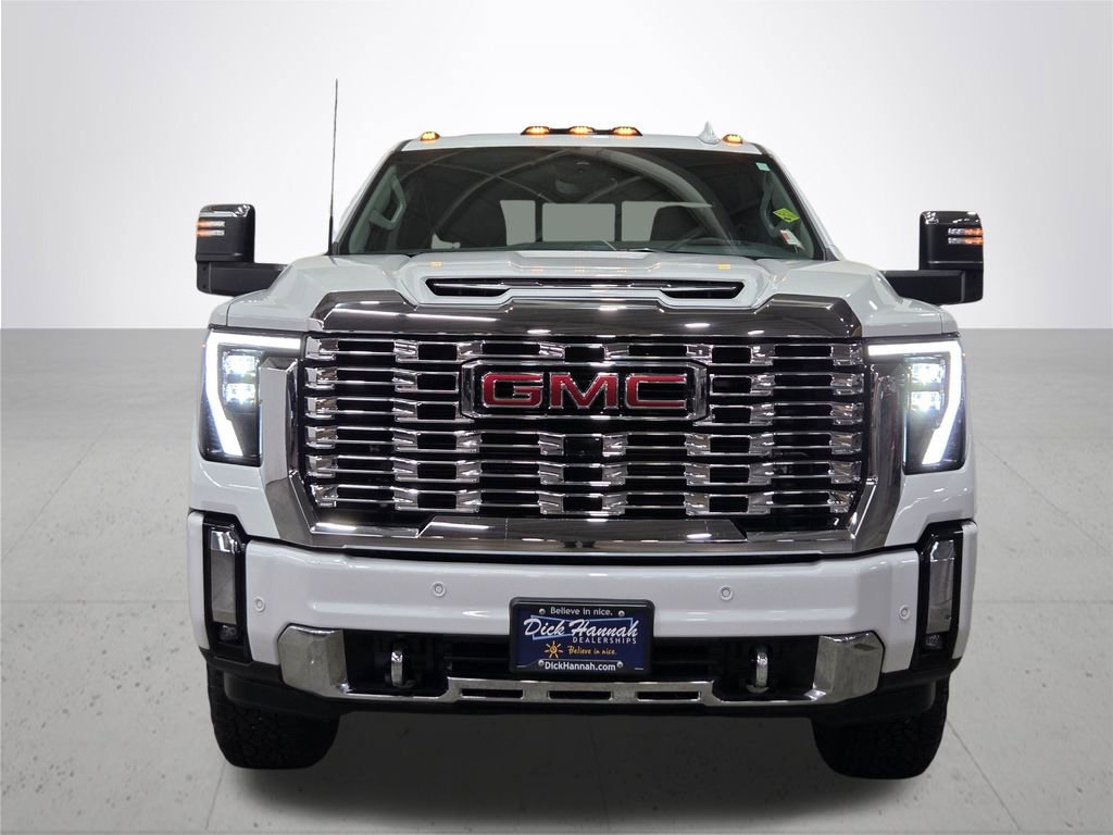 Used 2025 GMC Sierra 3500 Denali w/ Denali Reserve Package image 4