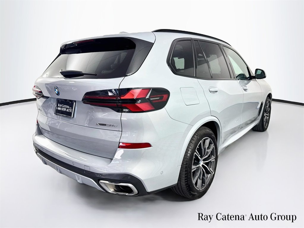 Used 2025 BMW X5 xDrive50e w/ M Sport Package AWD/4WD image 7