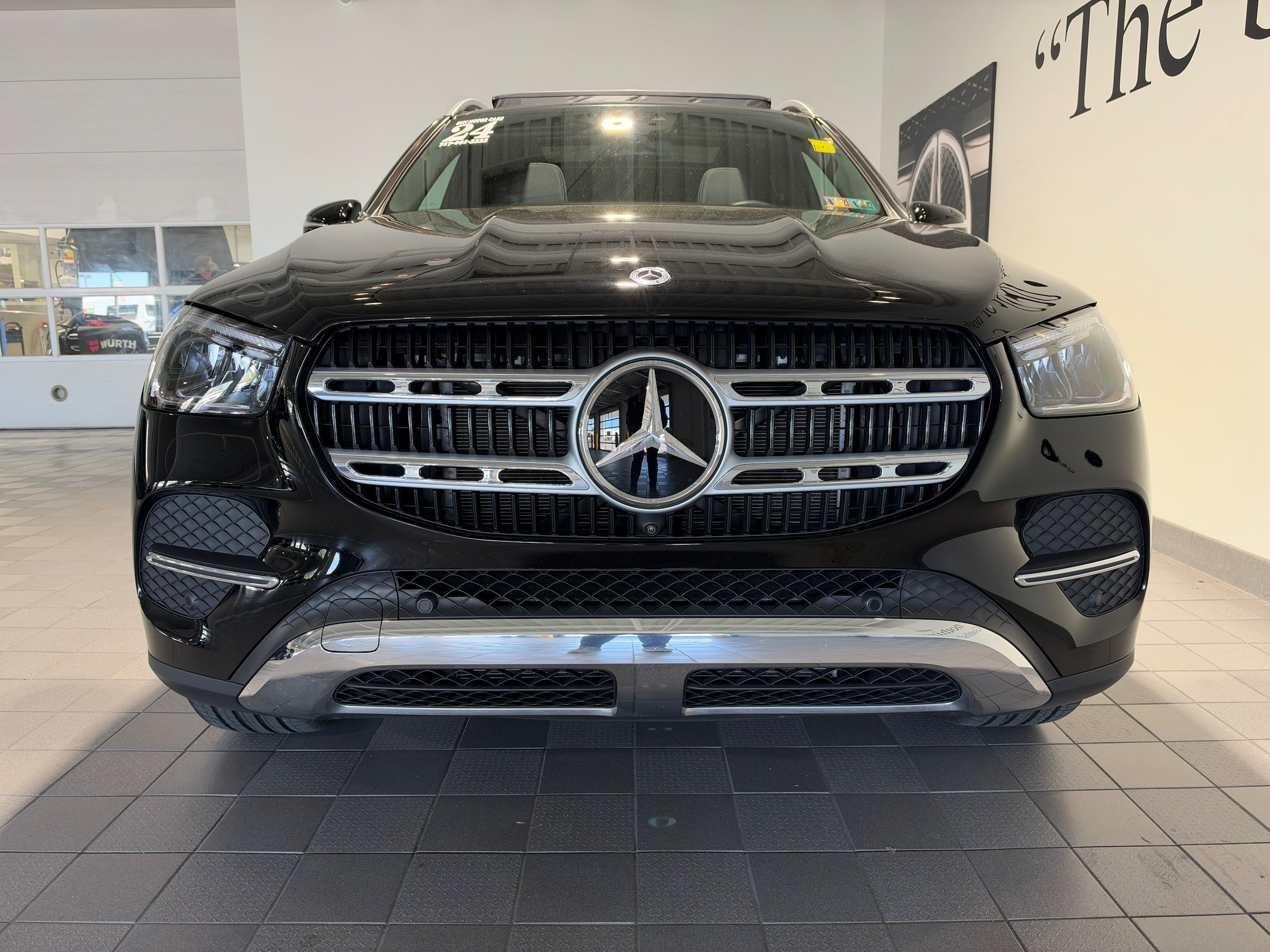Used 2024 Mercedes-Benz GLE 350 4MATIC image 2