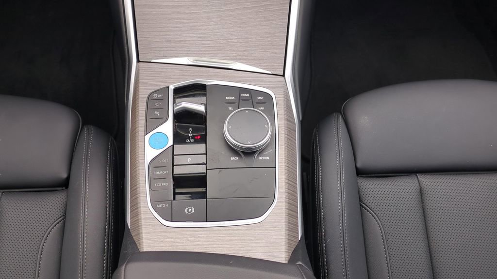 Used 2025 BMW i4 eDrive40 w/ Parking Assistance Package image 18