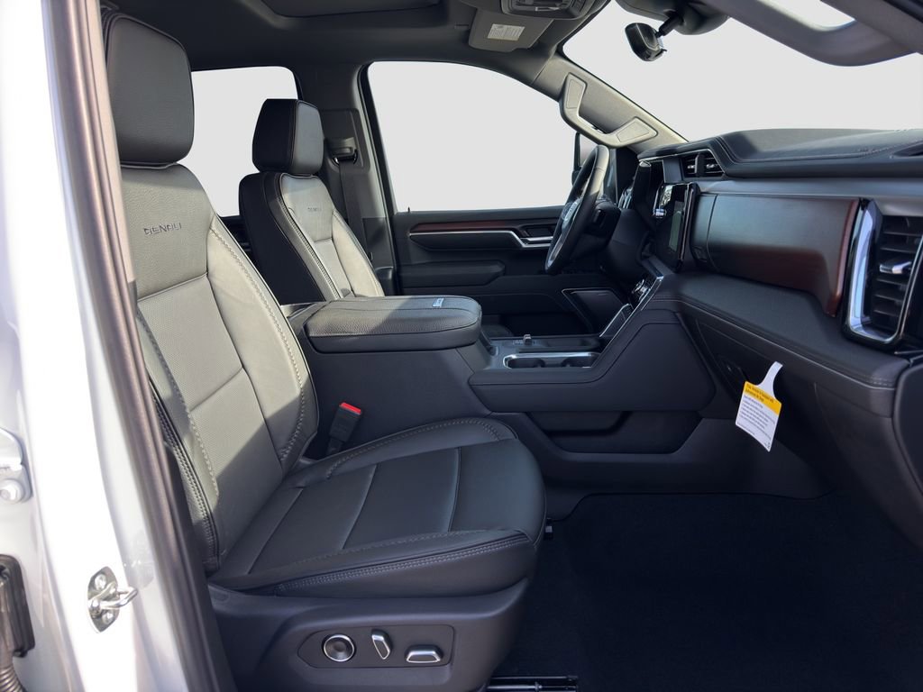 New 2026 GMC Sierra 2500 Denali w/ Denali Reserve Package image 18