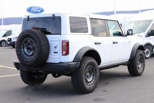 New 2025 Ford Bronco Badlands image 5
