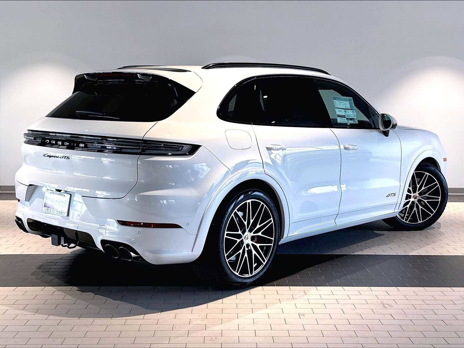 New 2026 Porsche Cayenne GTS AWD/4WD image 7