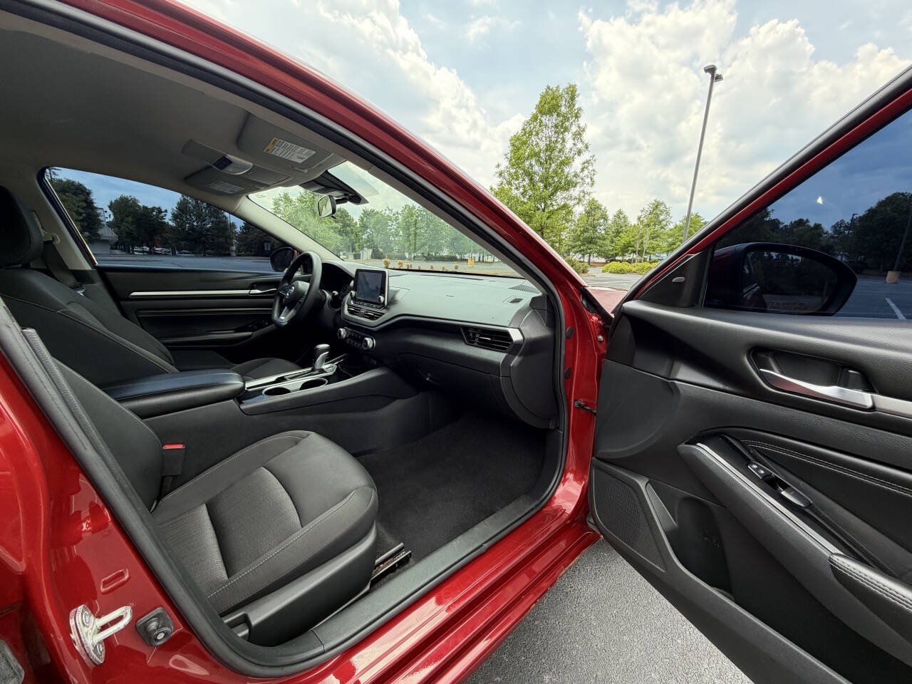 Used 2021 Nissan Altima 2.5 SV FWD image 16