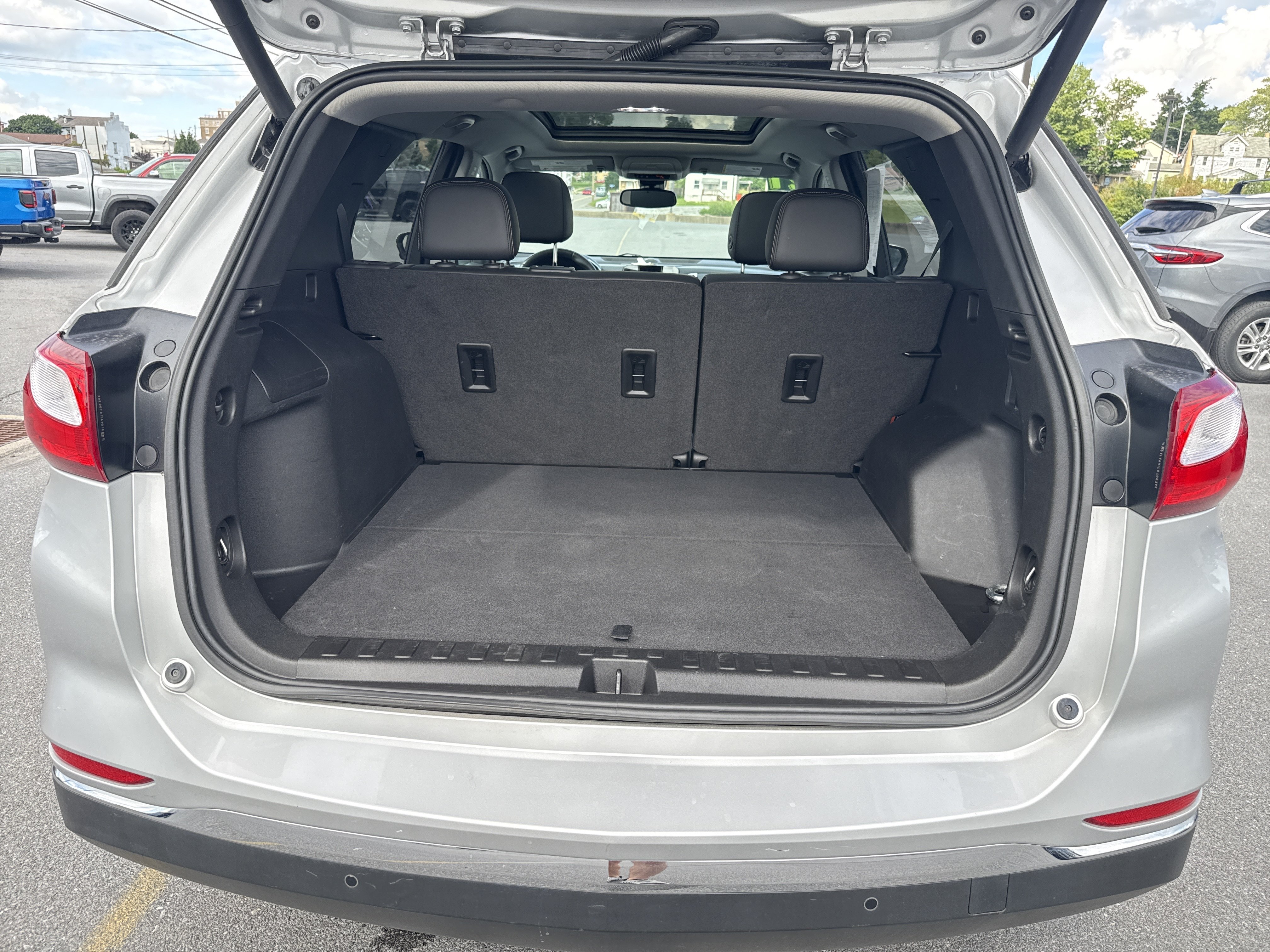 Used 2021 Chevrolet Equinox Premier AWD/4WD image 17