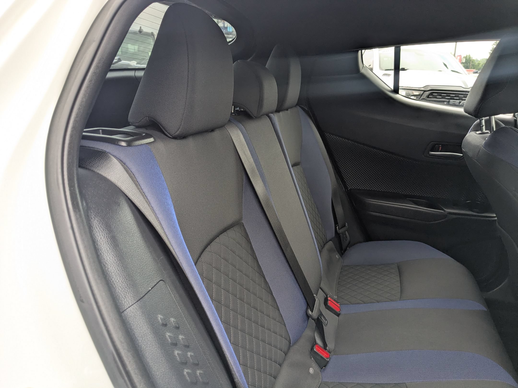Used 2021 Toyota C-HR XLE FWD image 25