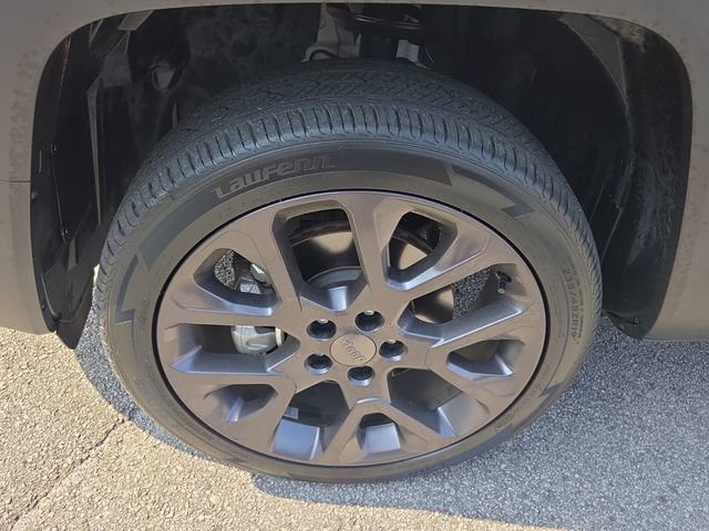 Used 2023 Jeep Renegade Latitude w/ Sun/Sound Group image 7