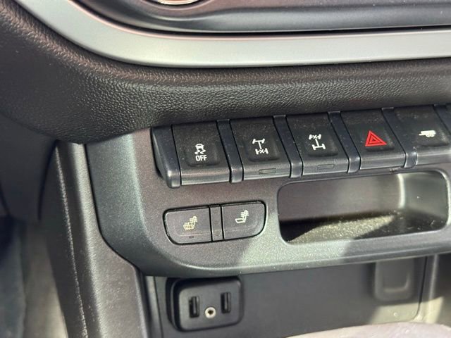 Used 2019 Chevrolet Colorado ZR2 image 14