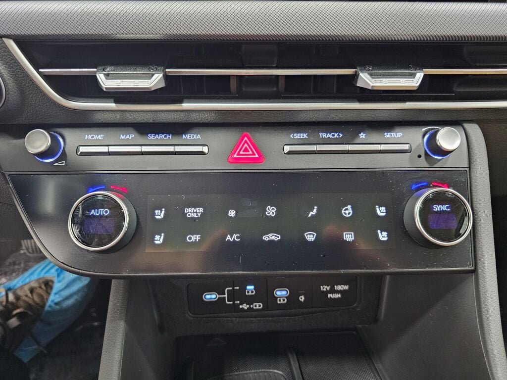 Used 2025 Hyundai Sonata Limited FWD image 24
