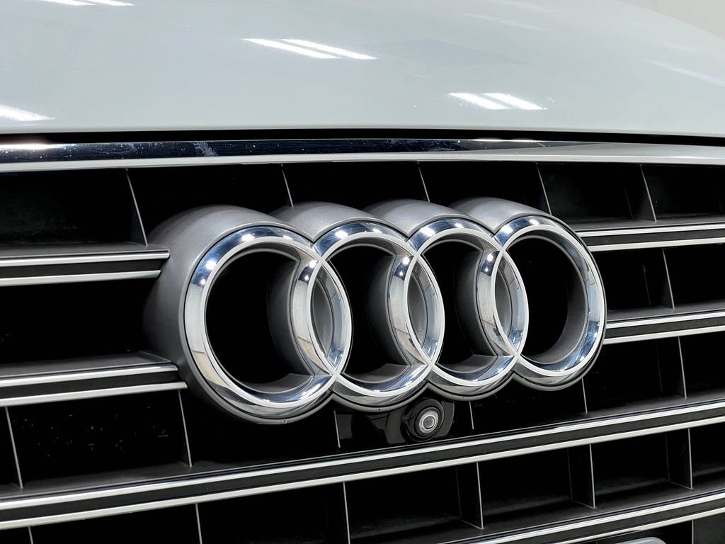 Used 2015 Audi S8 AWD/4WD image 40