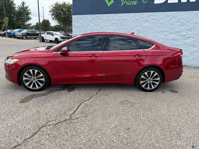 Used 2020 Ford Fusion SE AWD/4WD image 2