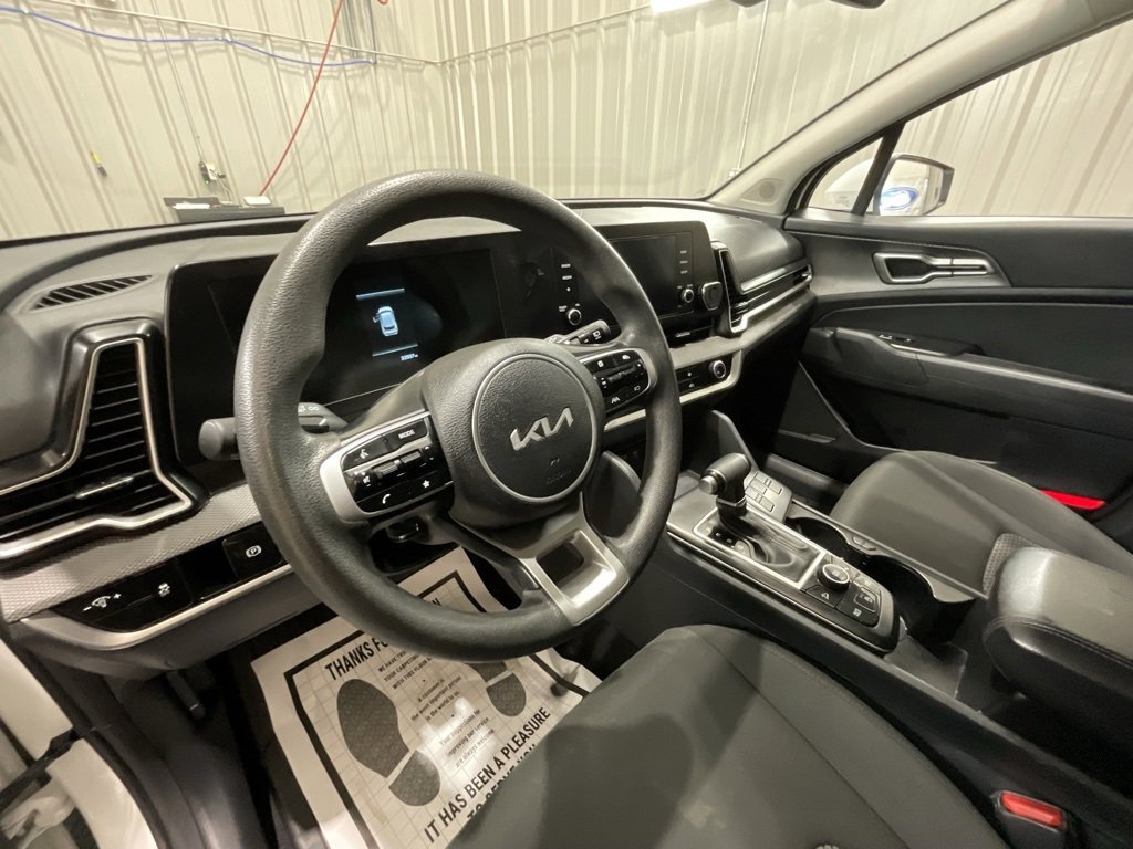 Used 2025 Kia Sportage LX image 14