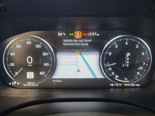 Used 2018 Volvo XC60 T6 Momentum w/ Convenience Package image 25