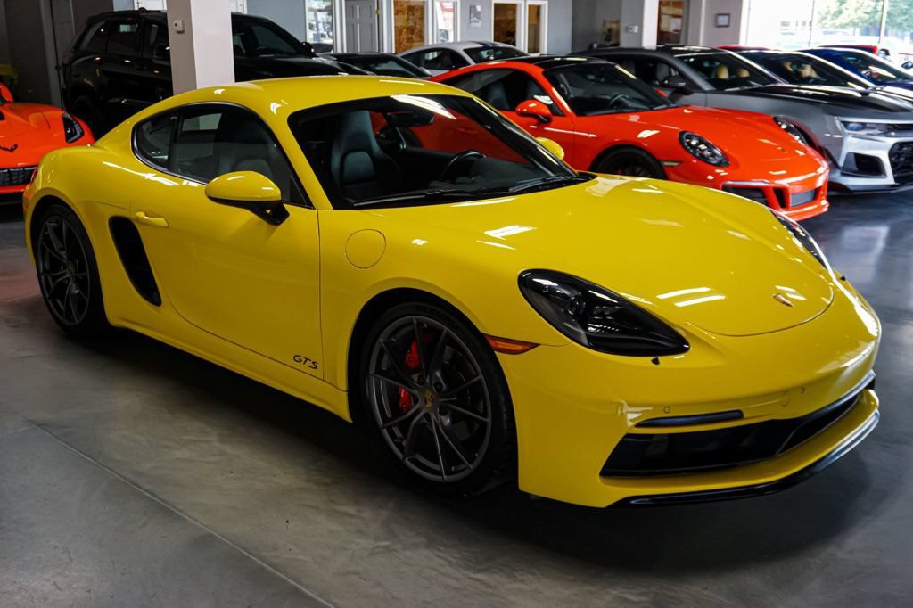Used 2019 Porsche 718 Cayman RWD image 4