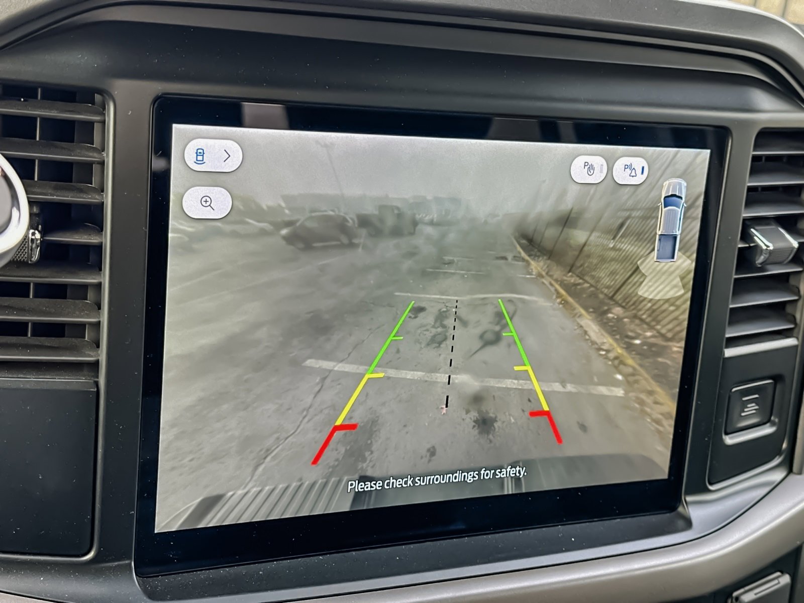 Used 2025 Ford F150 XLT w/ Equipment Group 301A Standard image 17