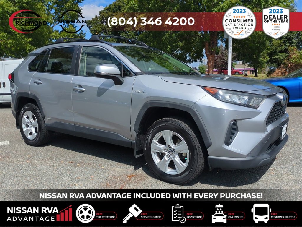 Used 2019 Toyota RAV4 LE image 3