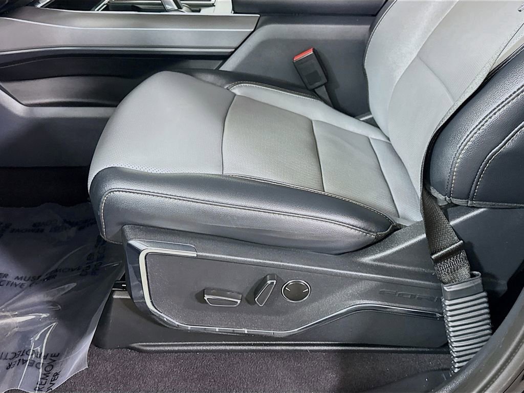 Used 2023 Ford F150 Lightning Lariat AWD/4WD image 25