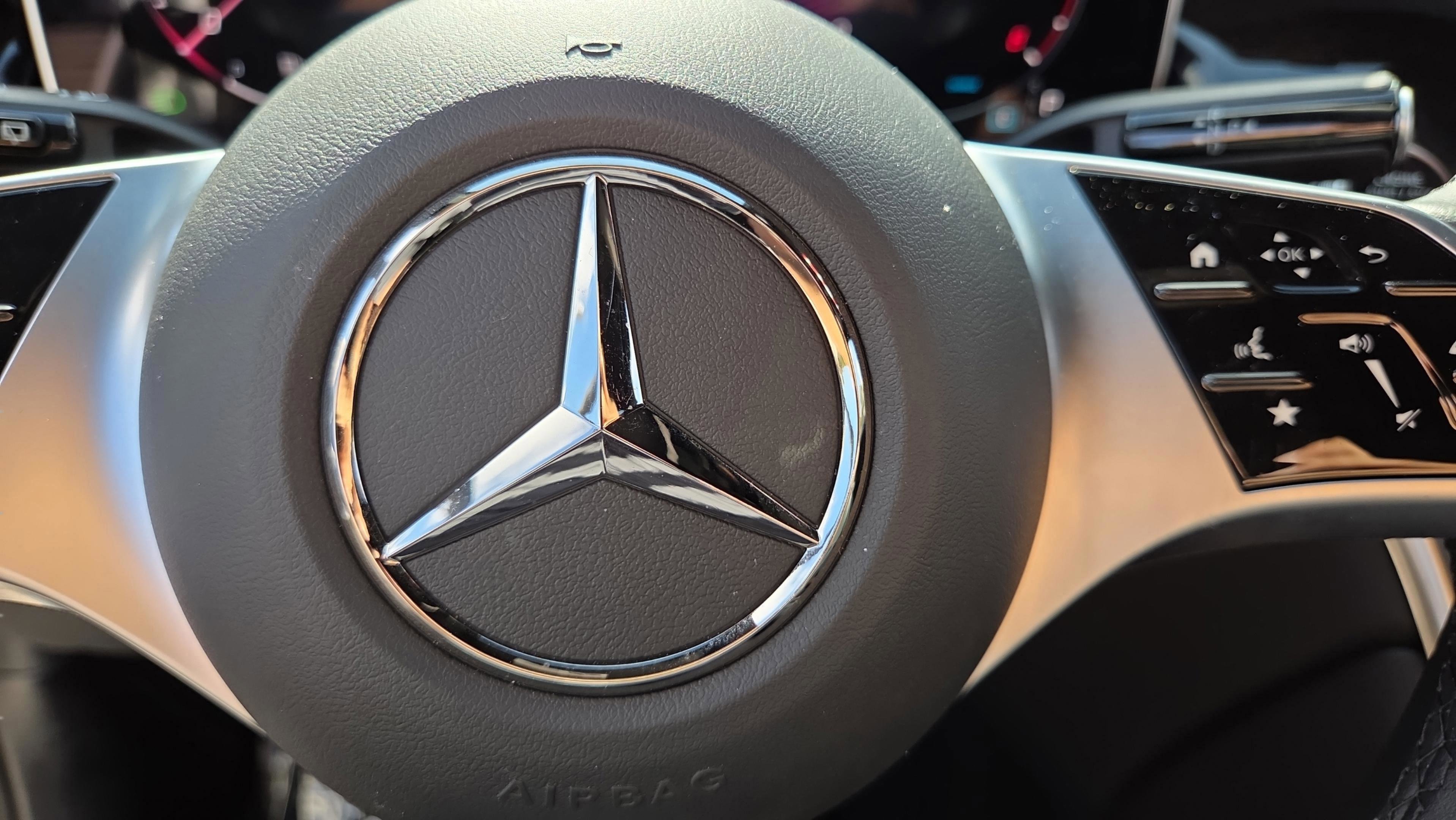 Certified 2025 Mercedes-Benz GLC 300 image 22