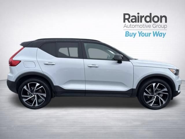 Used 2021 Volvo XC40 T5 R-Design w/ Protection Package Premier AWD/4WD image 8