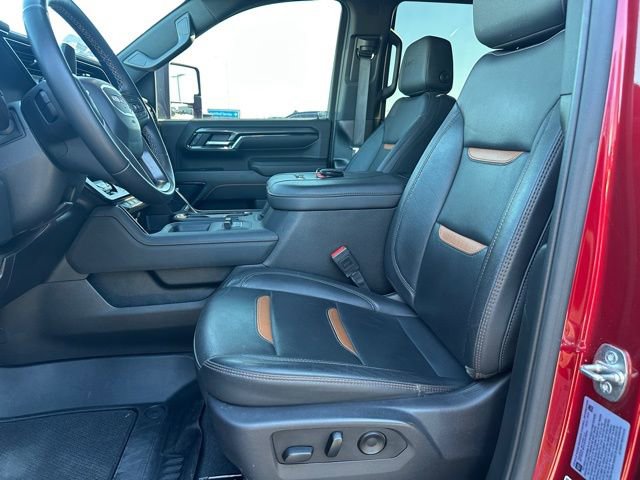 Used 2024 GMC Sierra 2500 AT4 w/ Technology Package image 9