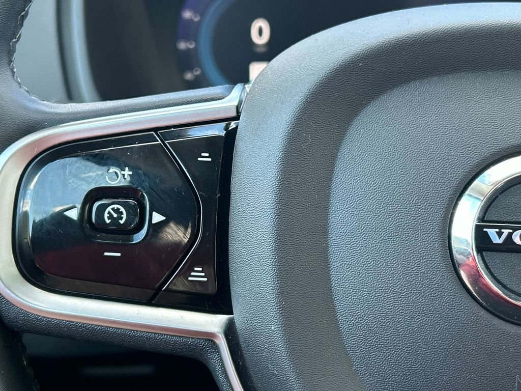 Used 2023 Volvo XC90 B5 Core w/ Climate Package image 24