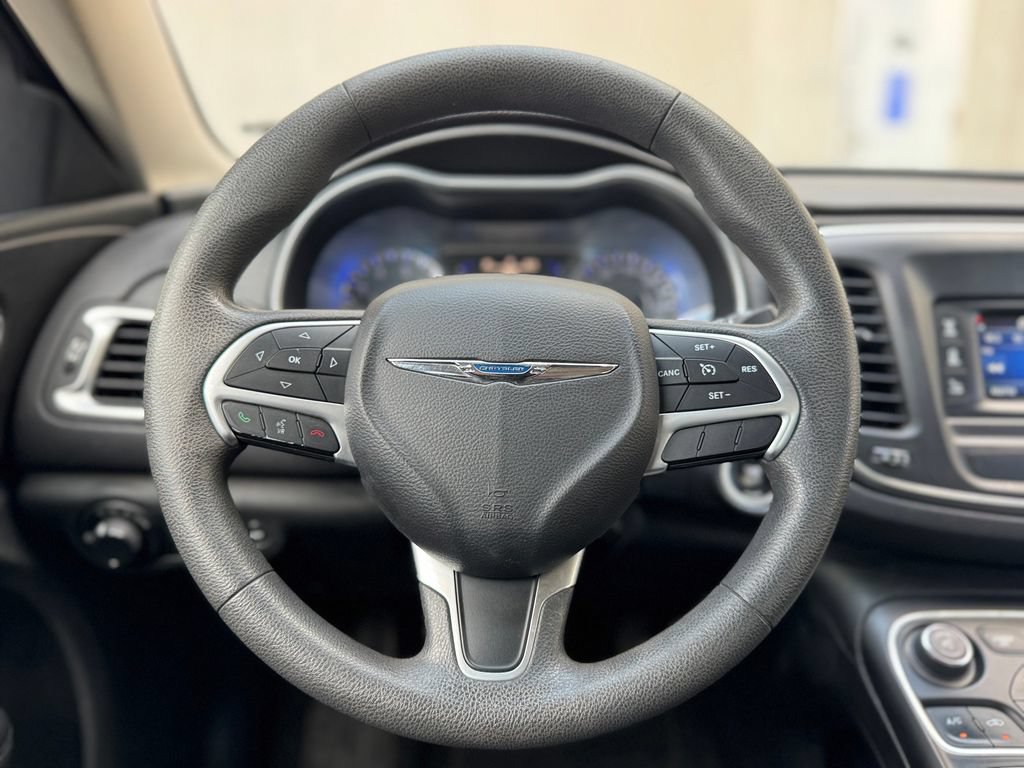 Used 2015 Chrysler 200 Limited FWD image 15