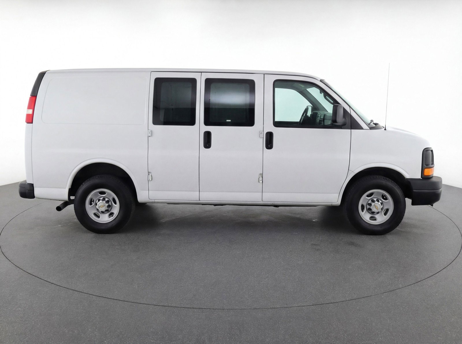 Used 2025 Chevrolet Express 3500 LT w/ LT Preferred Equipment Group image 11